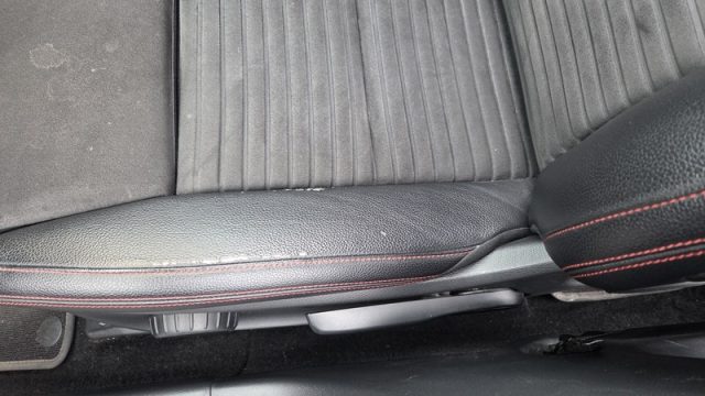 MERCEDES-BENZ CLA 220 usata, con Volante in pelle