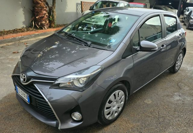 TOYOTA Yaris usata, con Airbag laterali