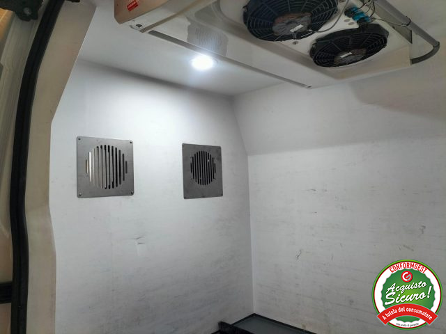 OPEL Movano usata, con Bluetooth