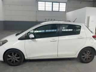 TOYOTA Yaris usata, con Autoradio