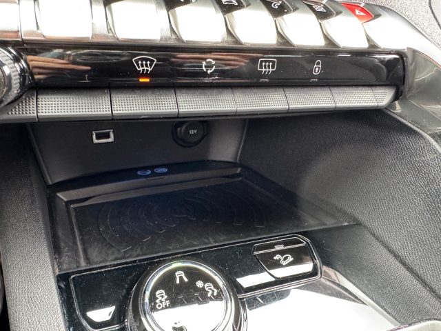 PEUGEOT 3008 usata, con Fendinebbia