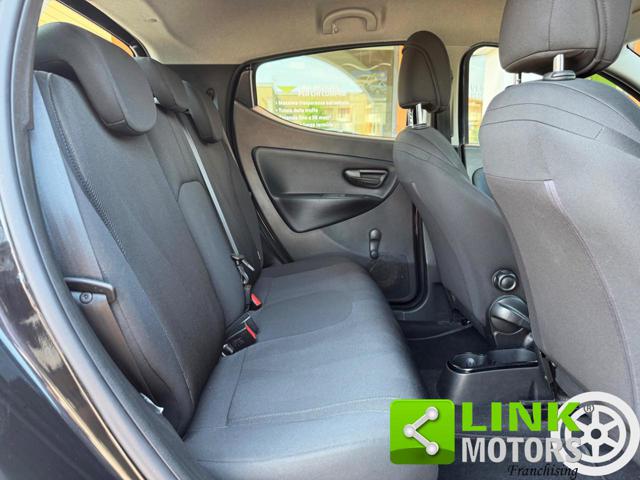LANCIA Ypsilon usata, con Park Distance Control