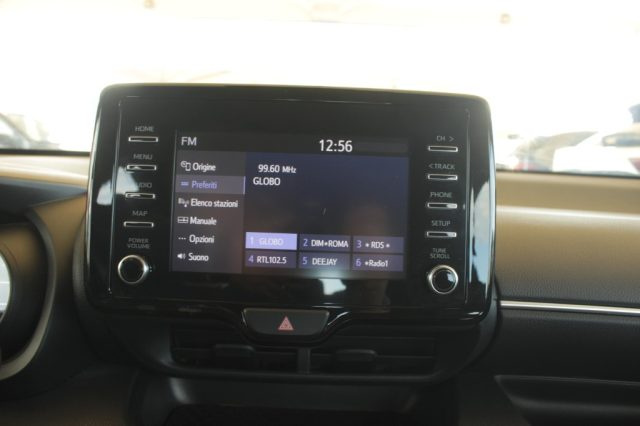 TOYOTA Yaris usata, con Specchietti laterali elettrici