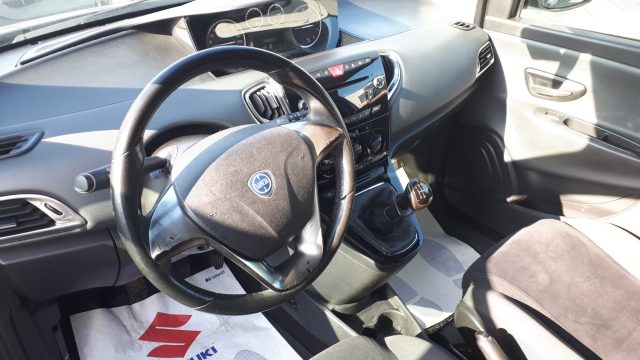 LANCIA Ypsilon usata, con Fendinebbia