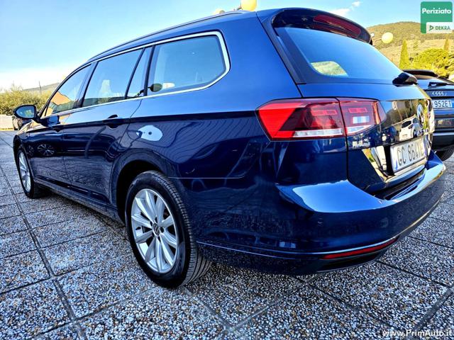 VOLKSWAGEN Passat Variant usata, con Autoradio