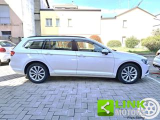 VOLKSWAGEN Passat Variant usata, con ESP