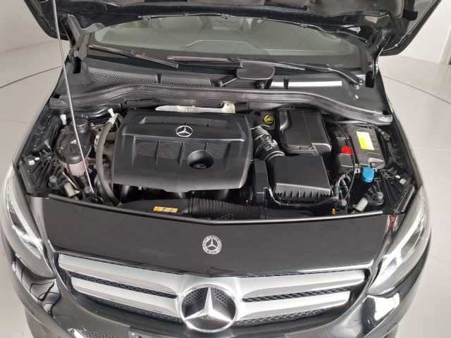 MERCEDES-BENZ B 180 usata, con Sedili riscaldati