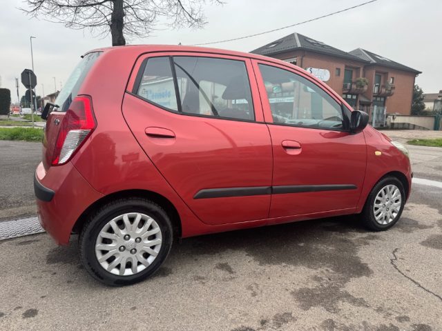 HYUNDAI i10 usata, con Airbag