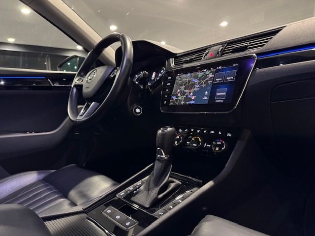 SKODA Superb usata, con Climatizzatore