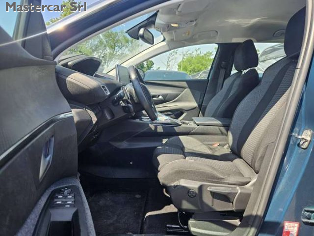 PEUGEOT 3008 usata, con Volante in pelle