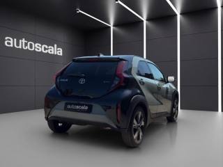 TOYOTA Aygo X usata, con Autoradio