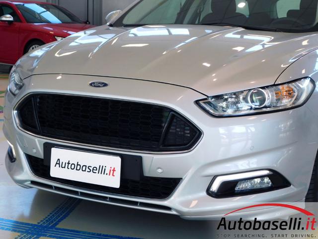 FORD Mondeo usata, con Sensori di parcheggio anteriori