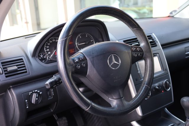 MERCEDES-BENZ A 180 usata 40
