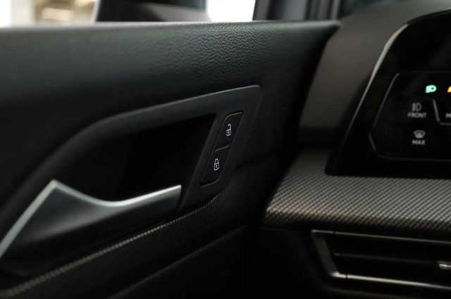 VOLKSWAGEN Golf GTI usata, con USB