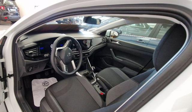 VOLKSWAGEN Taigo usata, con Airbag testa