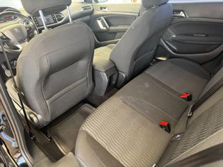 PEUGEOT 308 usata, con Sedile posteriore sdoppiato