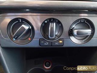 VOLKSWAGEN Polo usata, con Specchietti laterali elettrici