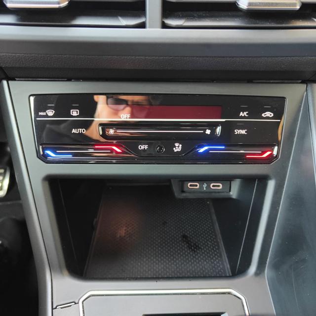 VOLKSWAGEN Polo usata, con USB