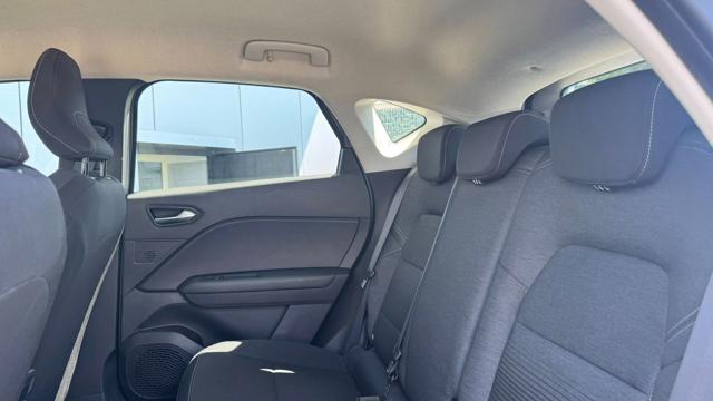 RENAULT Captur usata, con USB