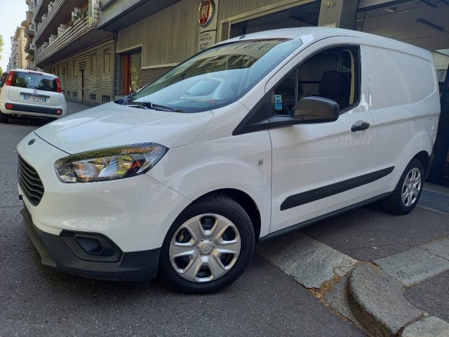 FORD Transit Courier usata, con Autoradio