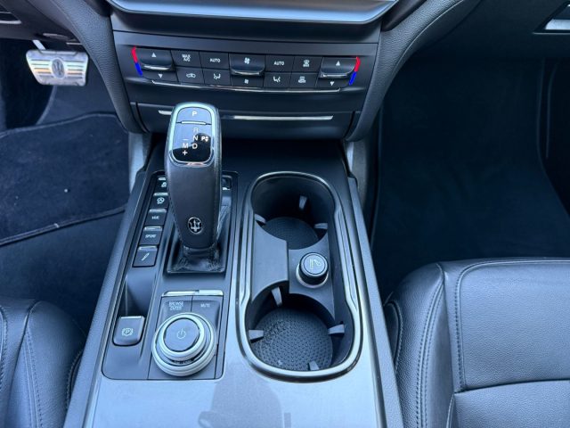 MASERATI Ghibli usata, con Sospensioni pneumatiche