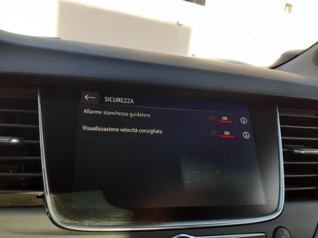 OPEL Crossland X usata, con Controllo trazione