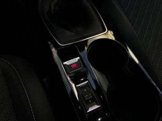 PEUGEOT 2008 usata, con Autoradio digitale
