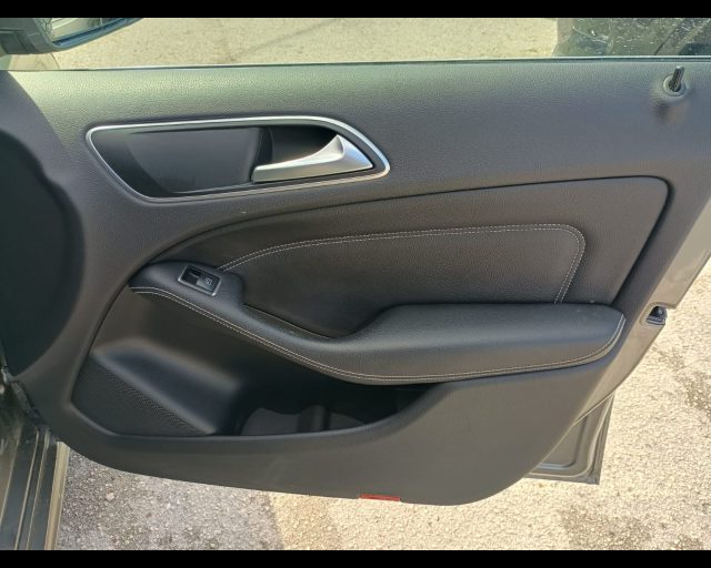 MERCEDES-BENZ B 200 usata, con Controllo trazione