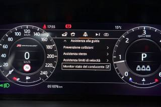LAND ROVER Range Rover Velar usata, con Freno di stazionamento elettrico