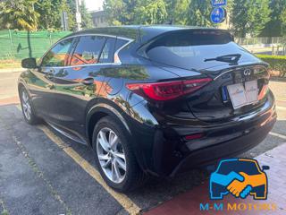 INFINITI Q30 usata, con Airbag laterali