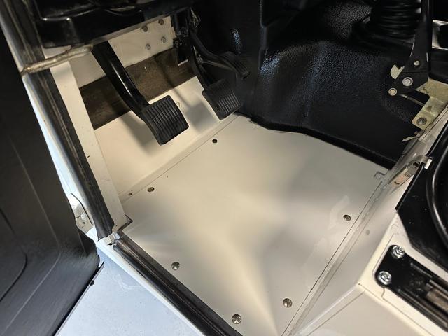 LAND ROVER Defender usata 9
