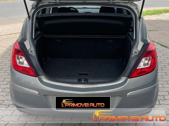 OPEL Corsa usata, con ESP