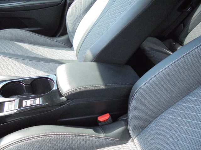 PEUGEOT 2008 usata 33