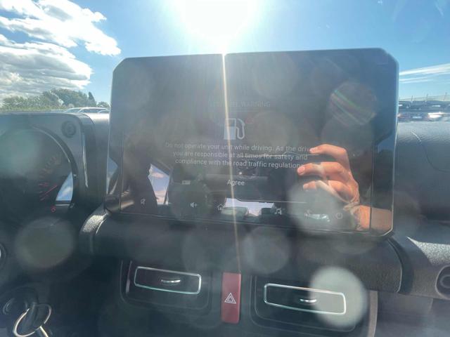 SUZUKI Jimny usata, con Bluetooth