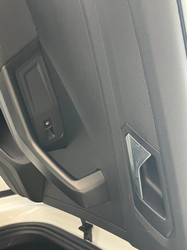 VOLKSWAGEN T-Roc usata, con Bluetooth