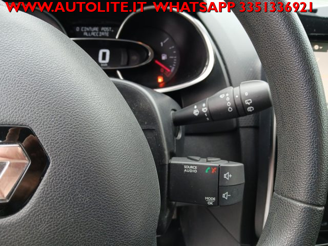 RENAULT Clio usata, con Sensori di parcheggio posteriori