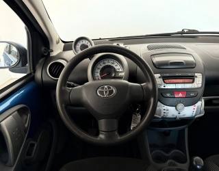TOYOTA Aygo usata 12