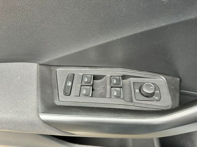 VOLKSWAGEN T-Roc usata, con Sensori di parcheggio posteriori