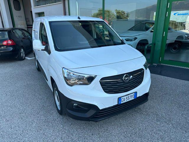 OPEL Combo usata, con Airbag