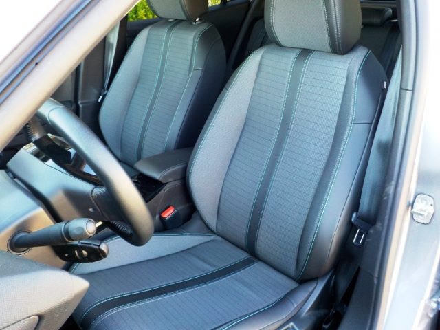 PEUGEOT 2008 usata, con Chiusura centralizzata