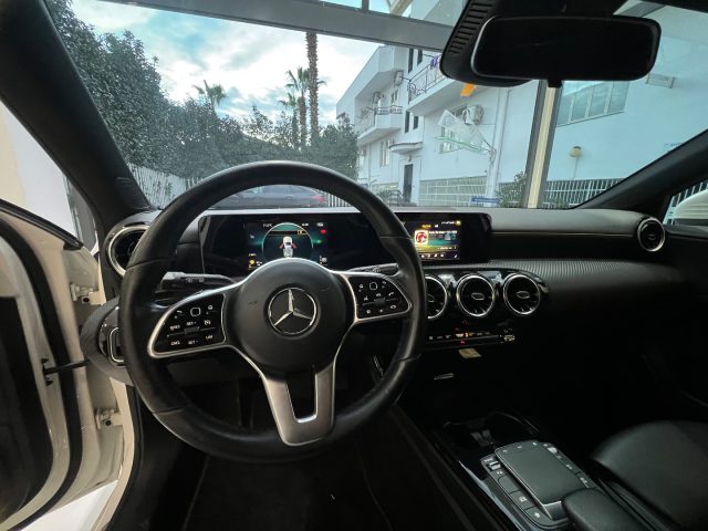 MERCEDES-BENZ A 180 usata, con Volante multifunzione