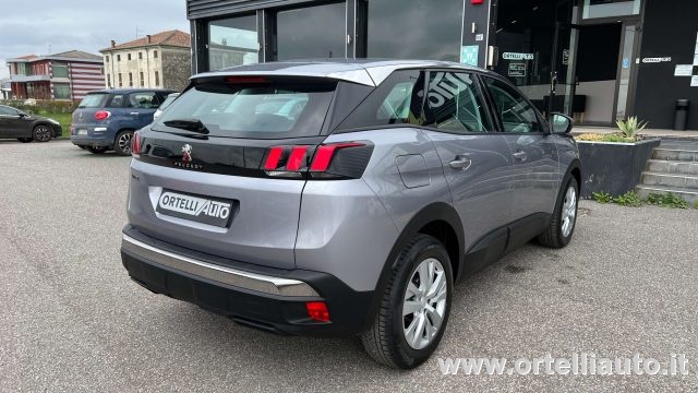 PEUGEOT 3008 usata, con Cerchi in lega