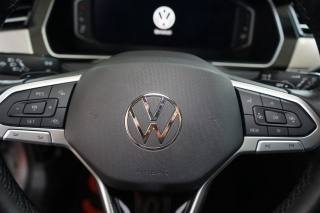 VOLKSWAGEN Passat Variant usata, con Sensori di parcheggio posteriori