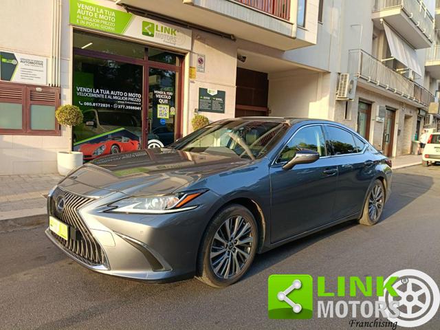 LEXUS ES 300 usata, con Telecamera per parcheggio assistito
