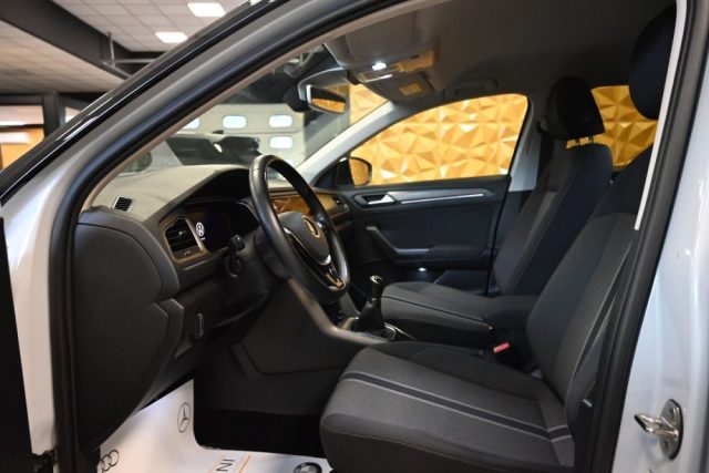 VOLKSWAGEN T-Roc usata 19