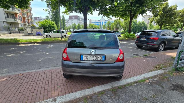 RENAULT Clio usata, con Climatizzatore