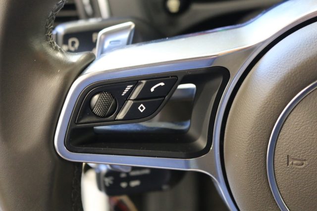 PORSCHE Macan usata 23