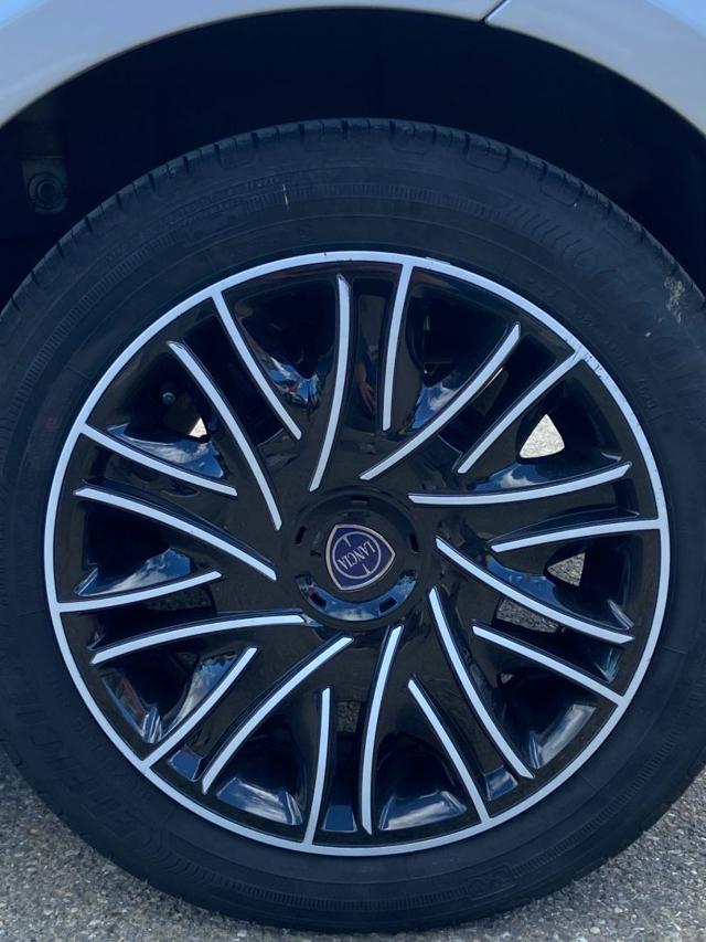 LANCIA Ypsilon usata, con Servosterzo