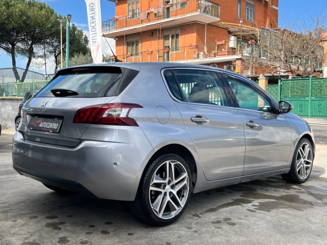 PEUGEOT 308 usata, con Autoradio