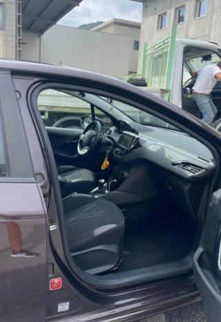 PEUGEOT 208 usata, con Boardcomputer
